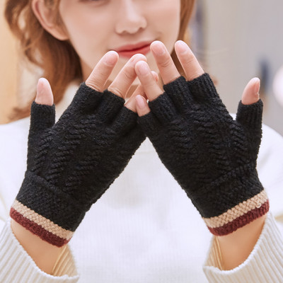 Ženske rukavice bez prstiju s printom