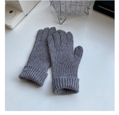 Vienkrāsaini sieviešu cimdi