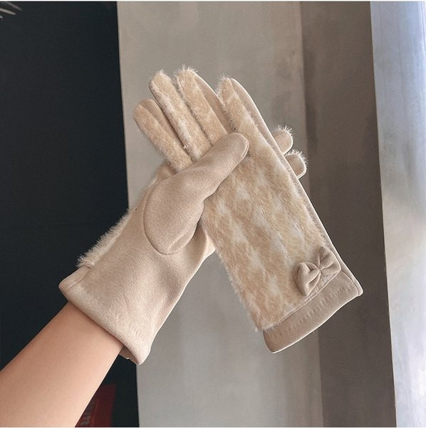 Sieviešu rūtaini cimdi