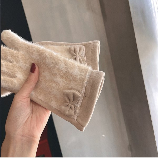 Sieviešu rūtaini cimdi