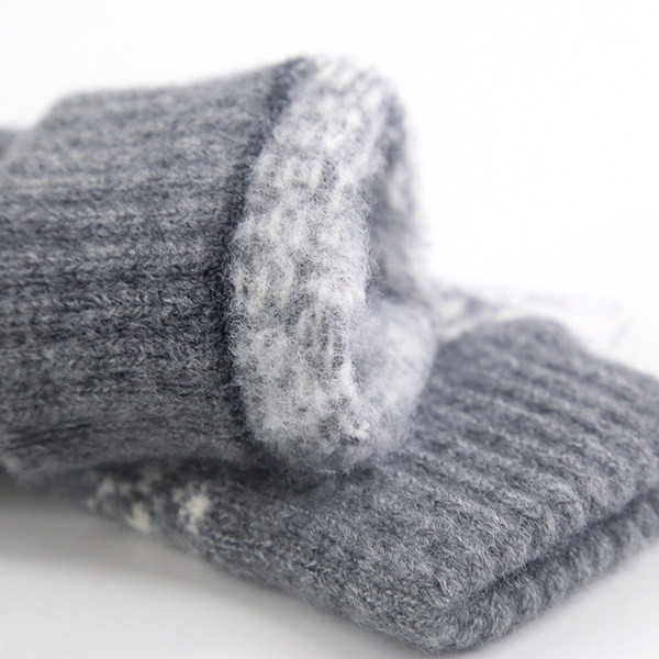 Ziemas cimdi sievietēm - trīs krāsas