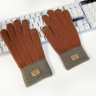 Γυναικεία χειμωνιάτικα γάντια σε διάφορα χρώματα