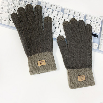 Γυναικεία χειμωνιάτικα γάντια σε διάφορα χρώματα