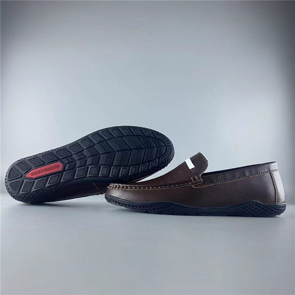 Moderne muške mokasine od eko kože braon boje