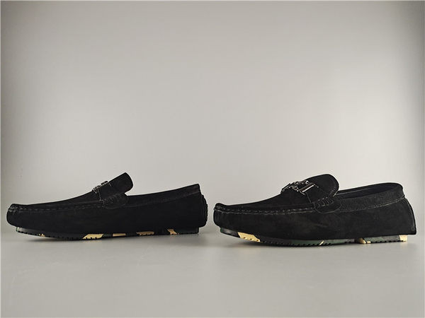 Stilīgi vīriešu mokasīni no eko zamšādas ar metāla elementu