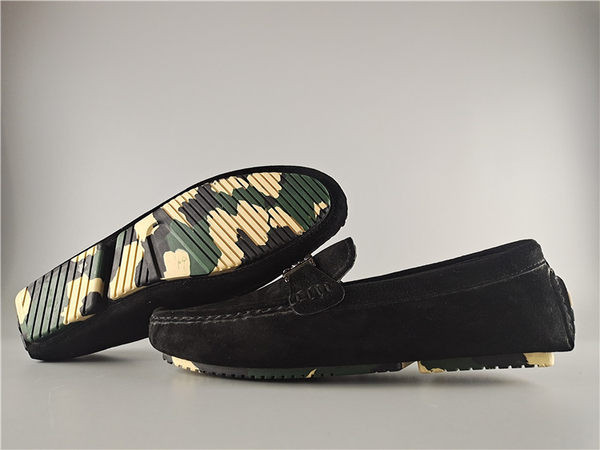 Stilīgi vīriešu mokasīni no eko zamšādas ar metāla elementu