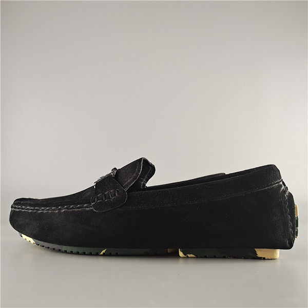 Stilīgi vīriešu mokasīni no eko zamšādas ar metāla elementu