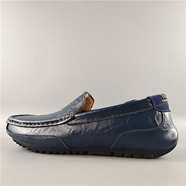 Novi model casual muških mokasina ravnog potplata od eko kože