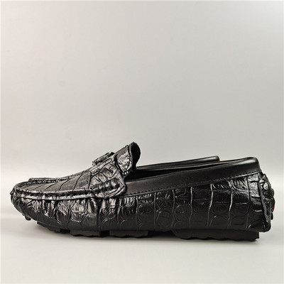 Μοντέρνα ανδρικά μοκασίνια με μεταλλική αγκράφα