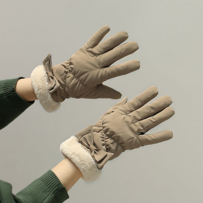 Sieviešu ziemas cimdi ar 3D elementu