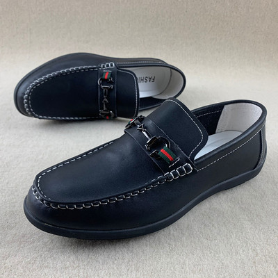 Férfi mokaszin - lapos talppal és fém elemmel