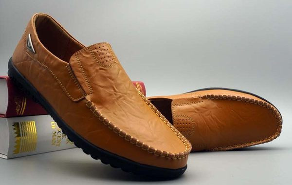 Vīriešu tīri klaipi ar plakanu zoli