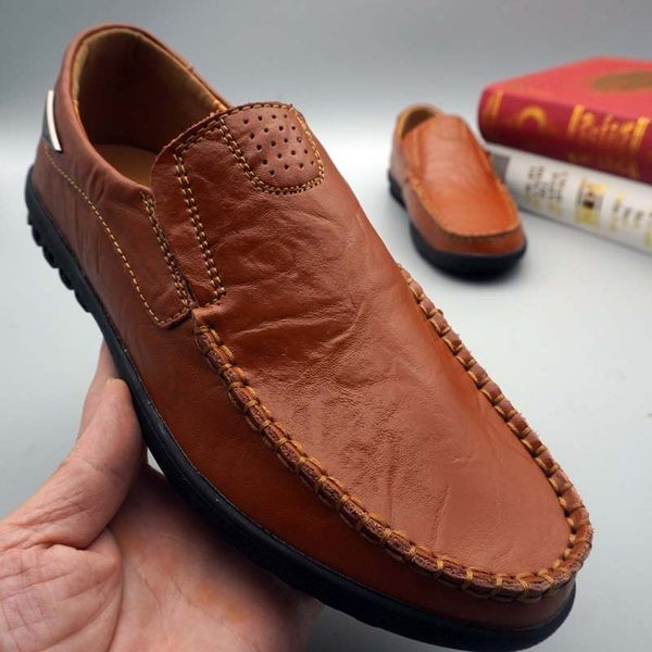 Vīriešu tīri klaipi ar plakanu zoli