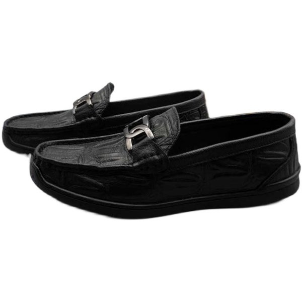 Vīriešu mokasīni no eko ādas ar metāla elementiem