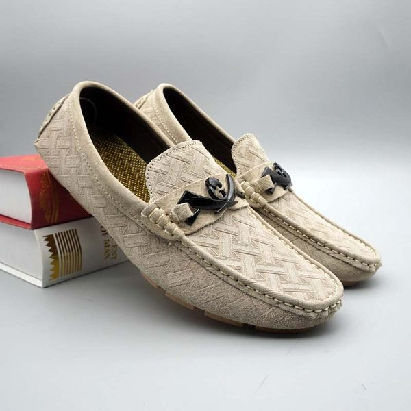 Vīriešu mokasīni ar metāla apdari - retro stilā