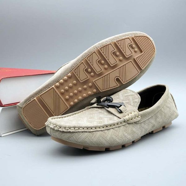 Vīriešu mokasīni ar metāla apdari - retro stilā