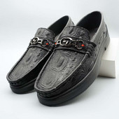 Vīriešu mokasīni ar metāla elementiem