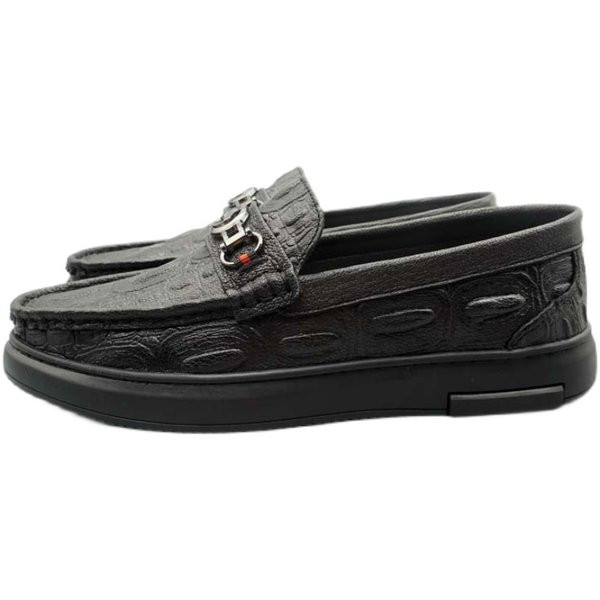 Vīriešu mokasīni ar metāla elementiem