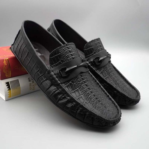 Vīriešu mokasīni ar sprādzi