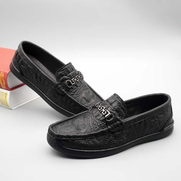 Öko bőrből készült férfi mokaszin új modell fekete színben