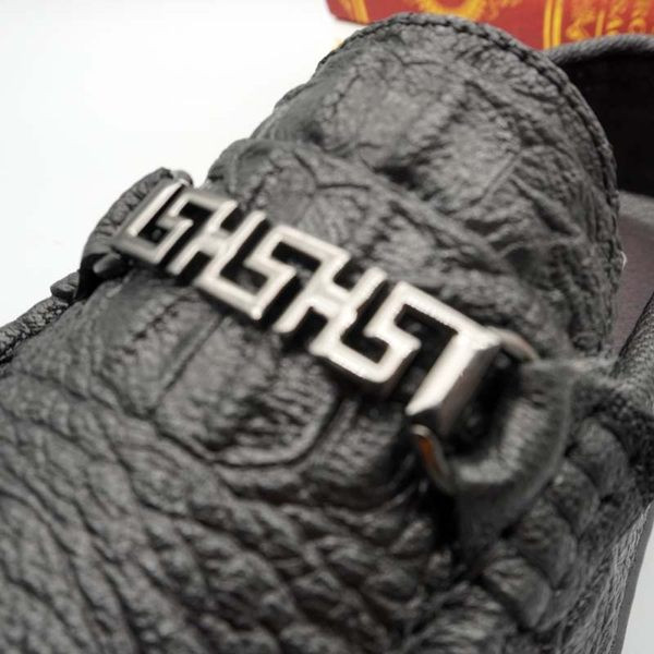 Öko bőrből készült férfi mokaszin új modell fekete színben