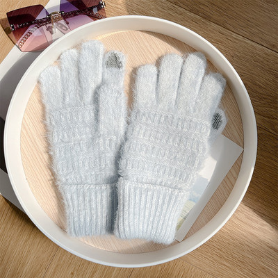 Γυναικεία μονόχρωμα γάντια με επένδυση