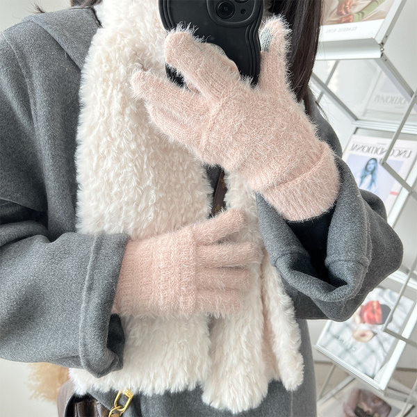 Γυναικεία μονόχρωμα γάντια με επένδυση