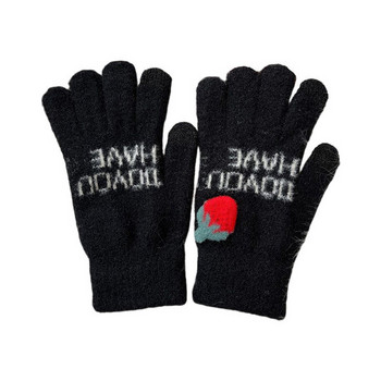 Дамски зимни ръкавици с апликация и надпис няколко модела