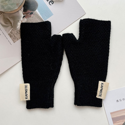 Ženske pletene rukavice bez prstiju