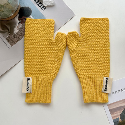 Ženske pletene rukavice bez prstiju