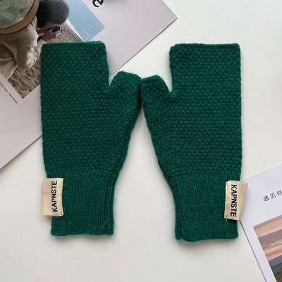 Ženske pletene rukavice bez prstiju