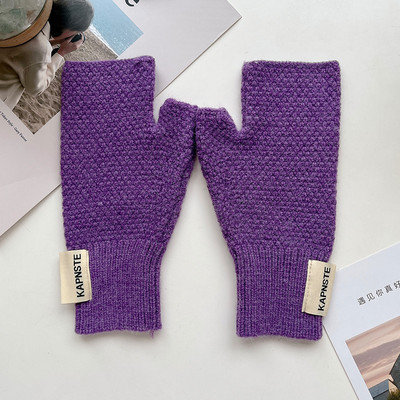 Ženske pletene rukavice bez prstiju