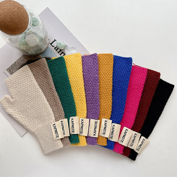 Ženske pletene rukavice bez prstiju