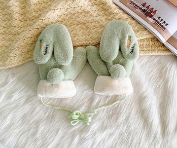 Sieviešu plīša cimdi ar izšuvumu