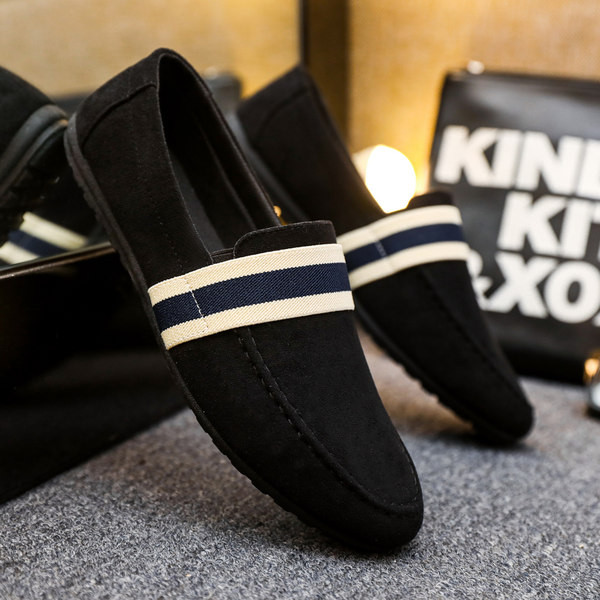 Noapaļoti vīriešu mokasīni ar plakanu zoli vairāki modeļi