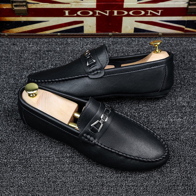 Vīriešu mokasīni dažādās krāsās