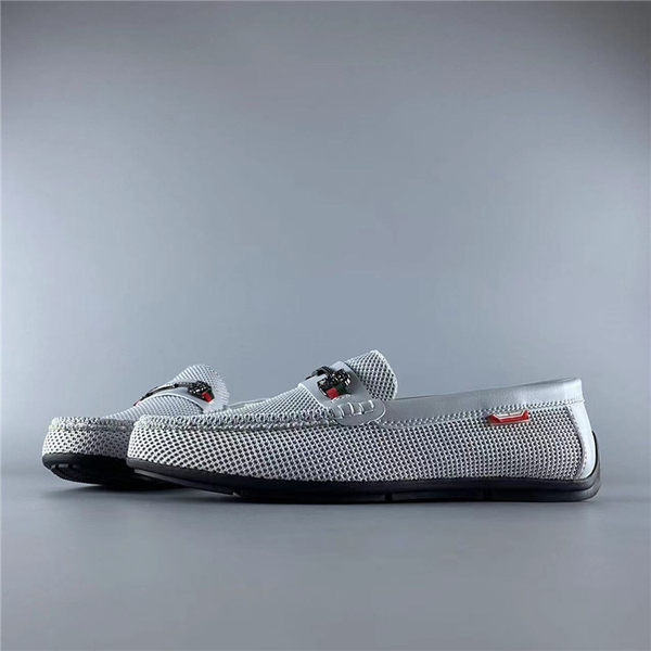 Ikdienas vīriešu mokasīni ar metālisku apdari