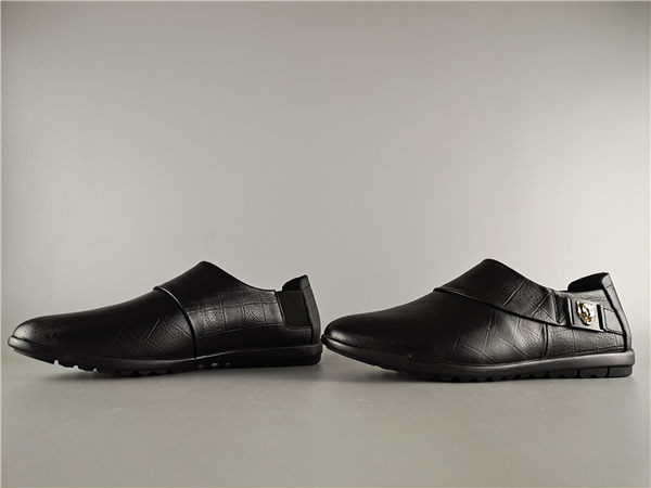 Mūsdienīgi vīriešu apavi melnā krāsā