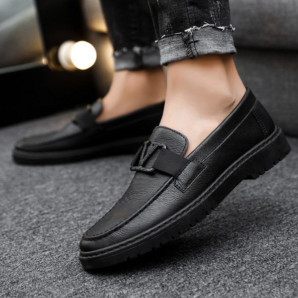 Vīriešu ādas kurpes ar sprādzēm