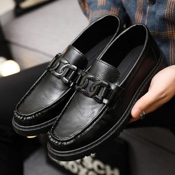 Casual δερμάτινα loafers για άνδρες με μεταλλικό στοιχείο