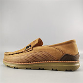 Vīriešu noapaļoti mokasīni ar metāla elementu