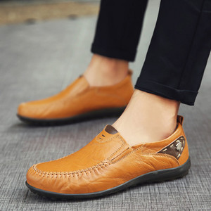 Eko bőrből készült férfi mokaszinok, lapos talppal több színben