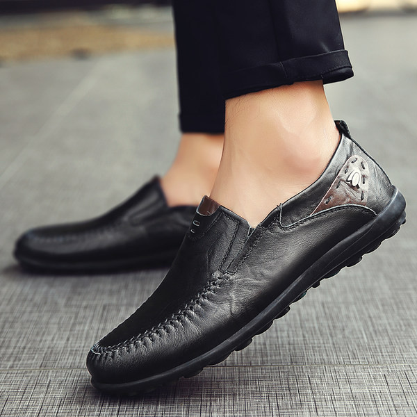 Eko bőrből készült férfi mokaszinok, lapos talppal több színben