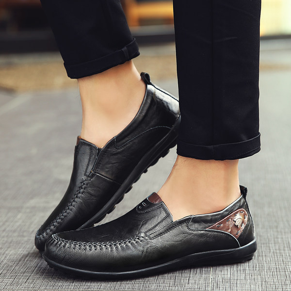 Eko bőrből készült férfi mokaszinok, lapos talppal több színben