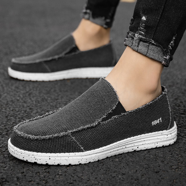 Lapos talpú vászoncipők férfiaknak