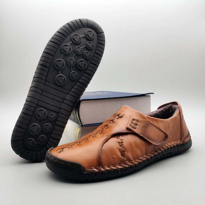 Vīriešu mokasīni ar biezu samta oderi no eko ādas ar velcro ielāpiem