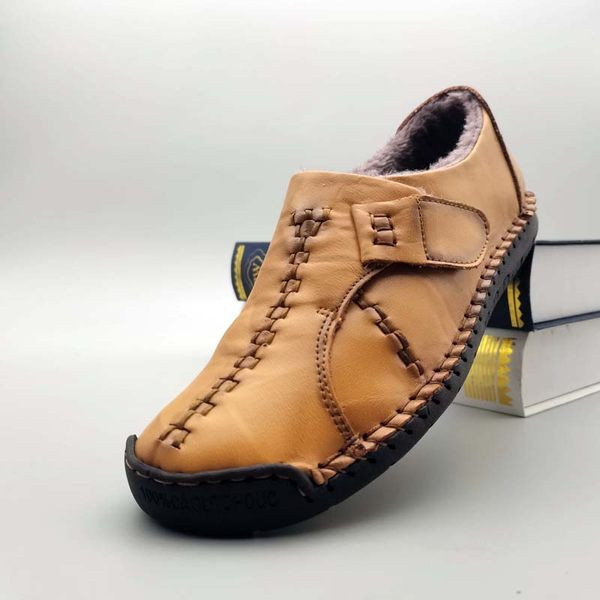 Vīriešu mokasīni ar biezu samta oderi no eko ādas ar velcro ielāpiem