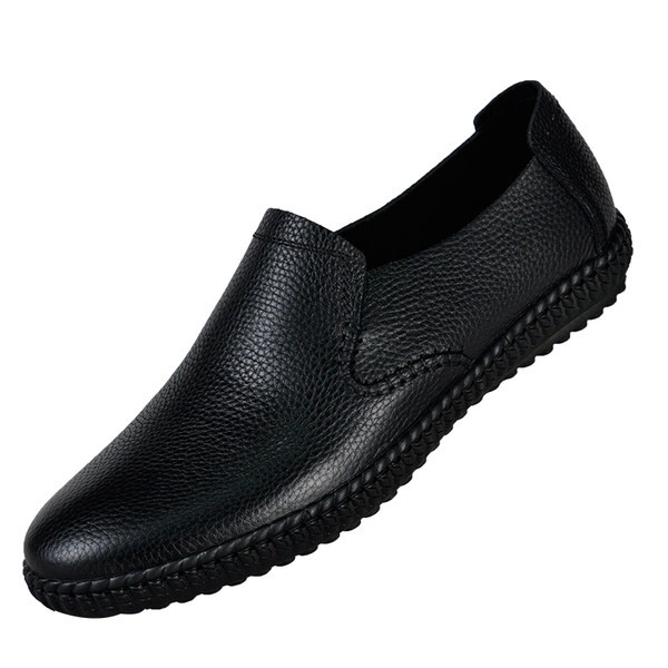 Eko bőrből készült, letisztult férfi mokaszin modell, lapos talppal