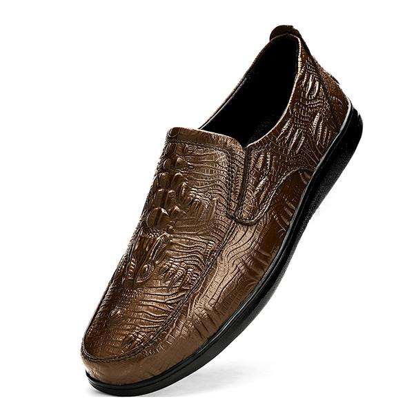 Modern férfi mokaszin lapos talppal, több színben