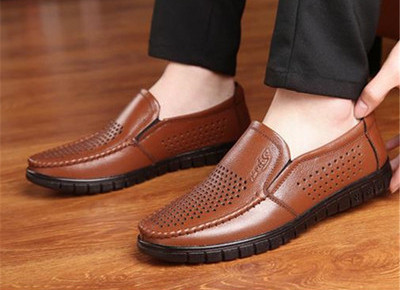 Muške kožne mokasine od prozračnog materijala i ravnog potplata